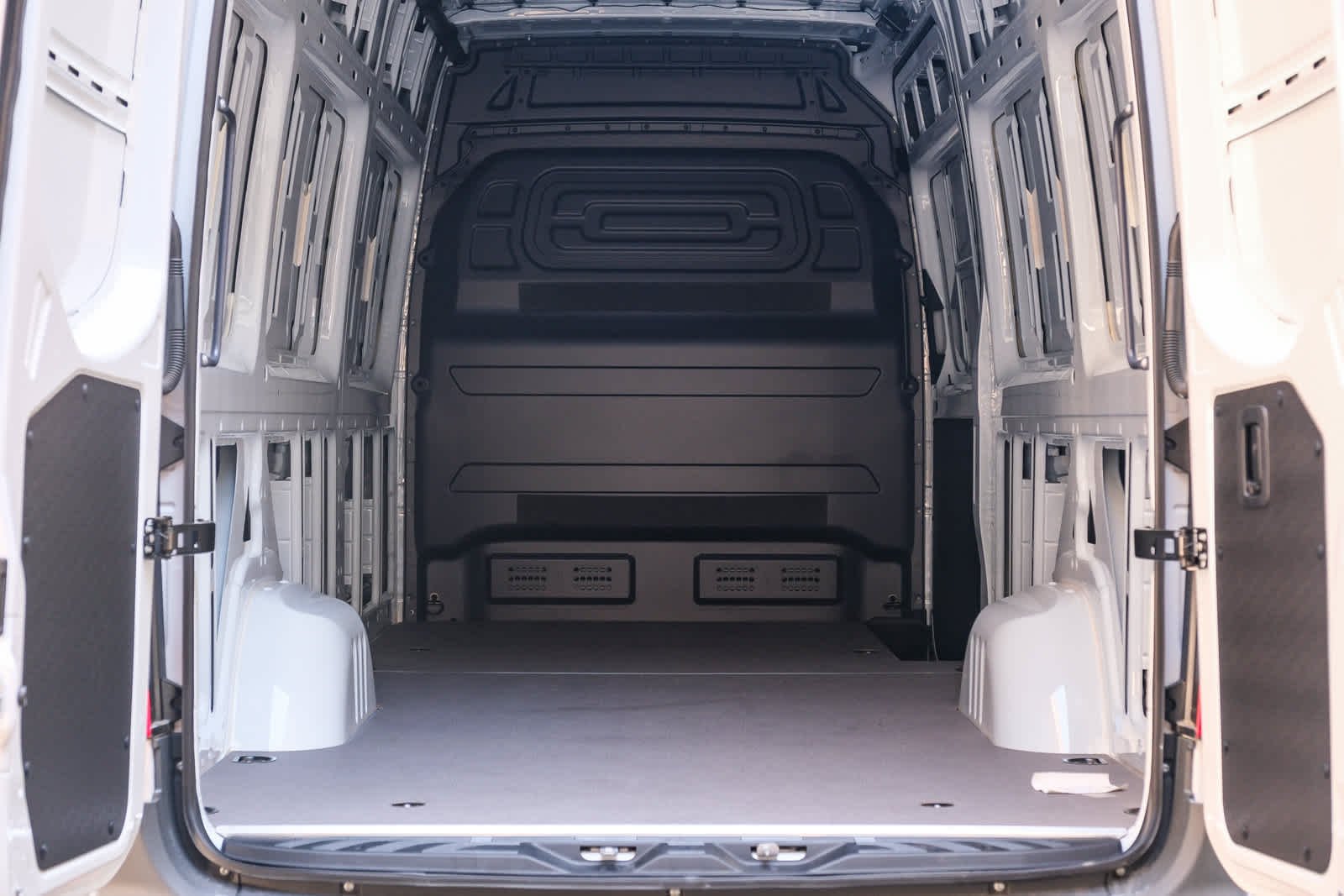New 2025 Arctic White Mercedes-Benz Cargo 170 WB High Roof RWD Electric Motor image 28