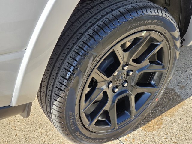 New 2027 Silver Zynith Exterior Paint RAM Laramie image 6