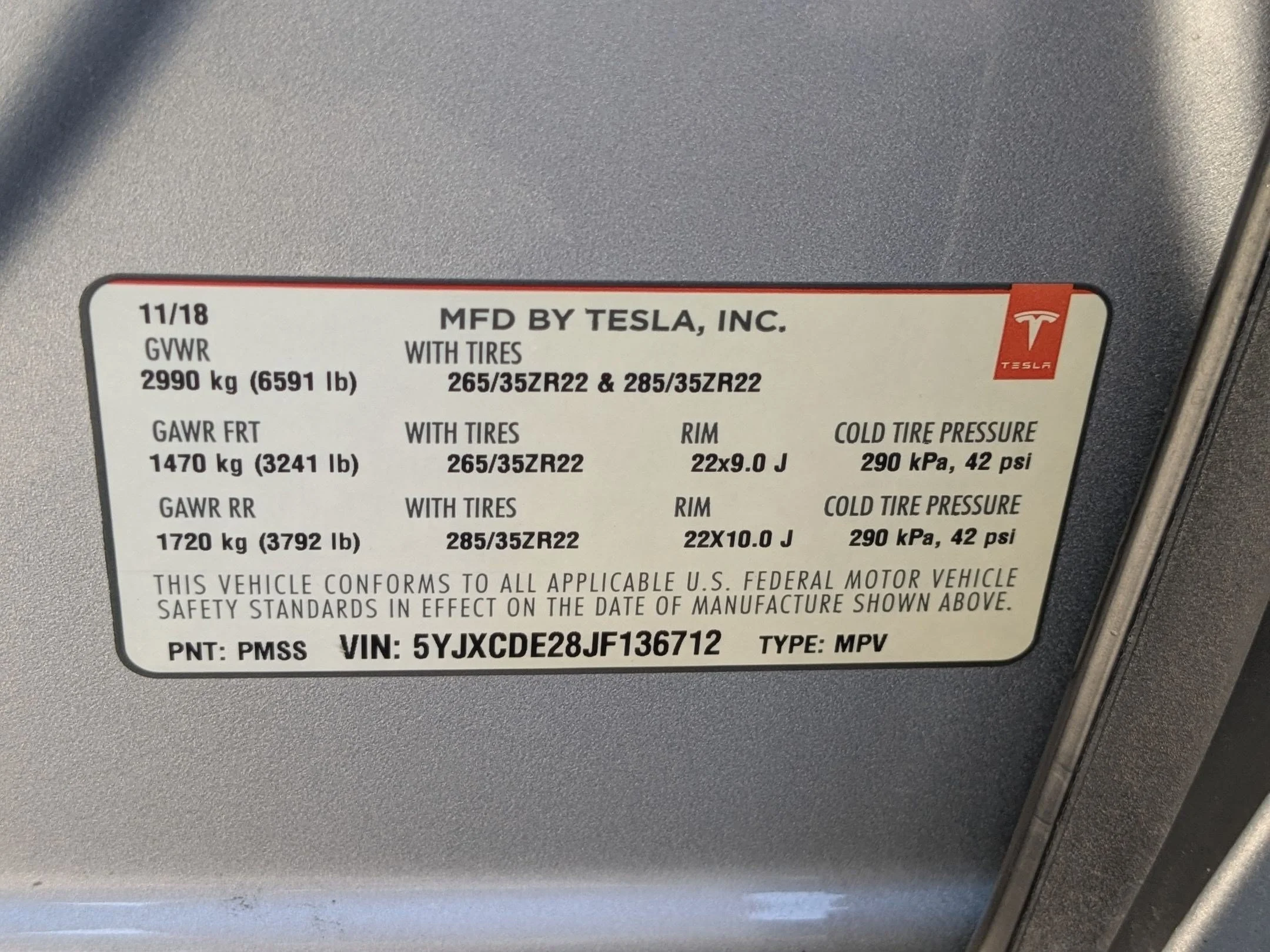 Used 2018 Silver Tesla 75D image 32