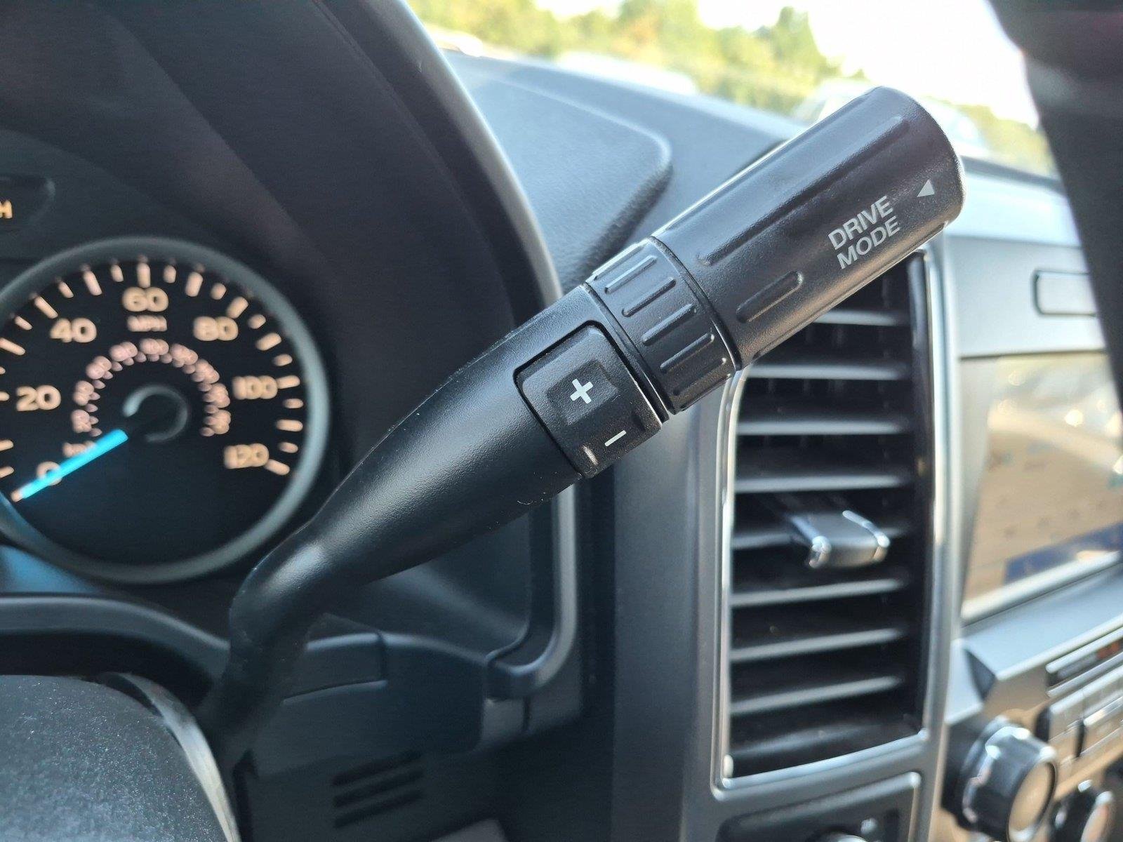 Used 2019 Magnetic Metallic Ford XLT image 28
