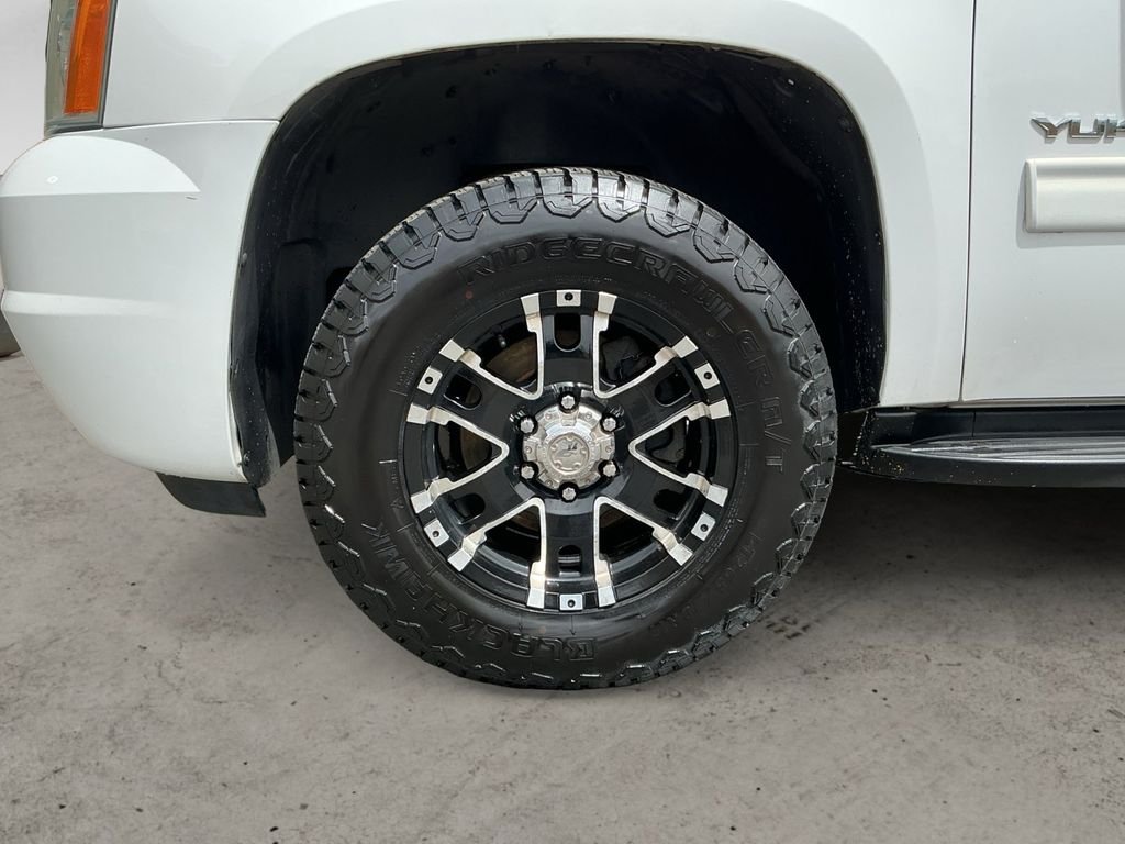 Used 2014 White GMC SLT image 9