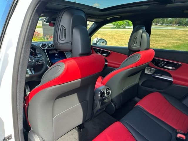 New 2026 Polar White Mercedes-Benz GLC 300 image 17