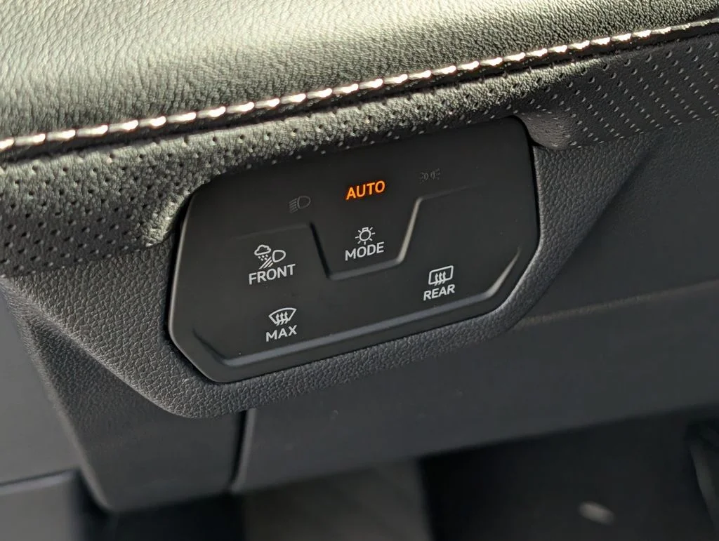 New 2026 Black Volkswagen 2.0T SE image 17