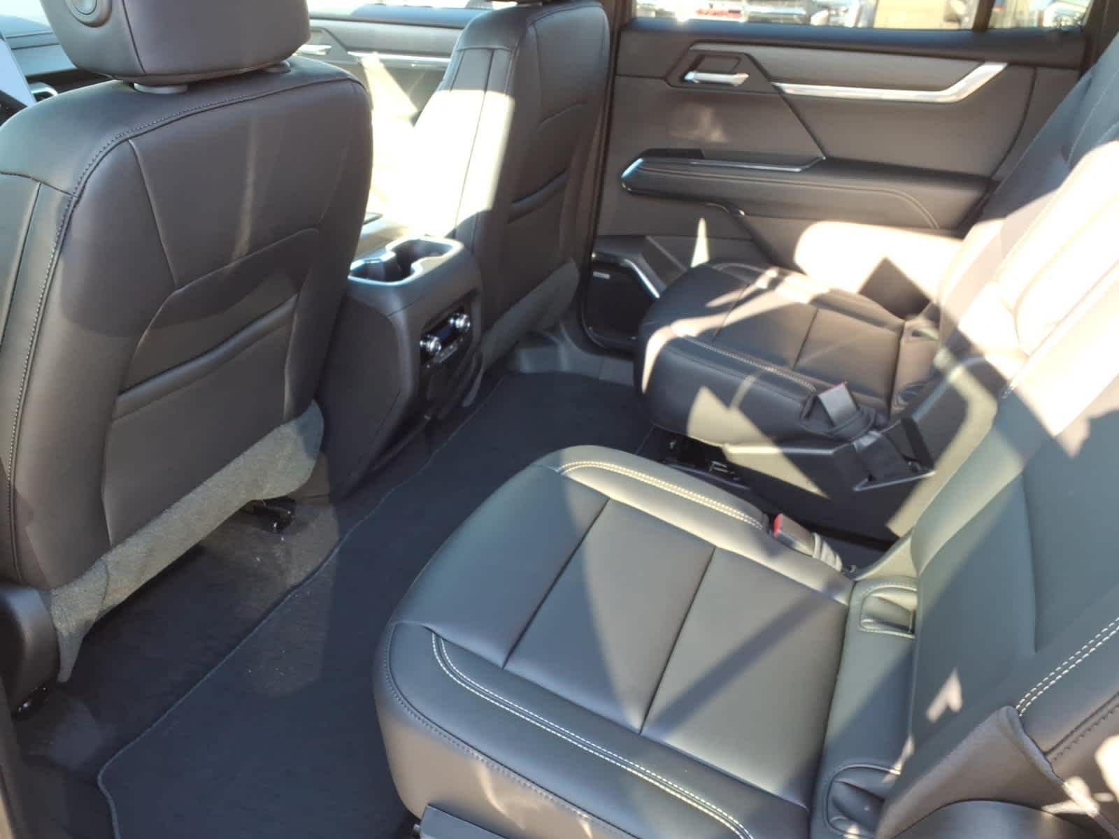 2026 GMC Acadia Elevation - Photo 9