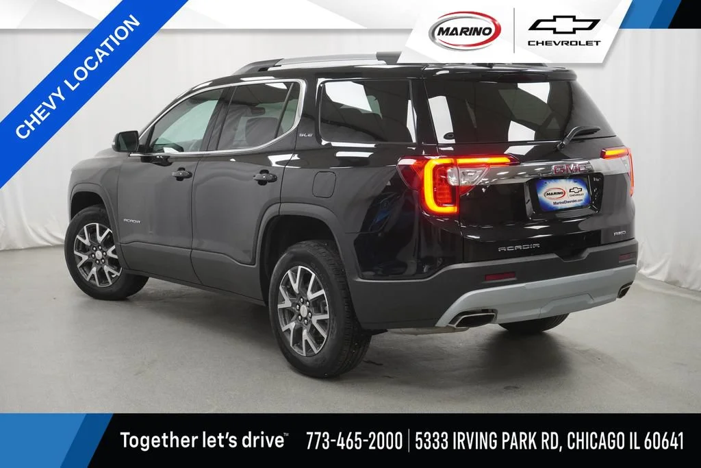 Used 2023 Ebony Twilight Metallic GMC SLE image 3