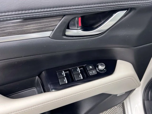 Used 2020 White Mazda Grand Touring image 13