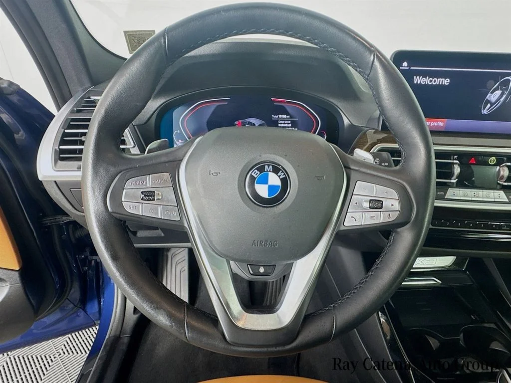Used 2024 Blue BMW xDrive30i image 11