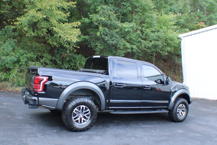 Used 2018  Ford Raptor image 2