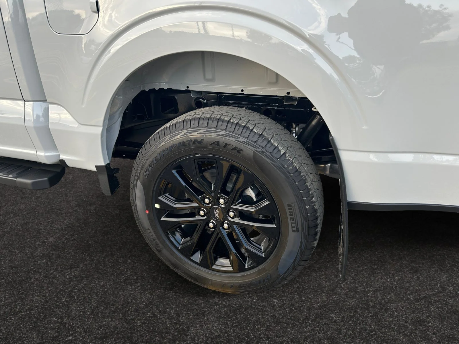 New 2026 Avalanche Ford XLT image 9