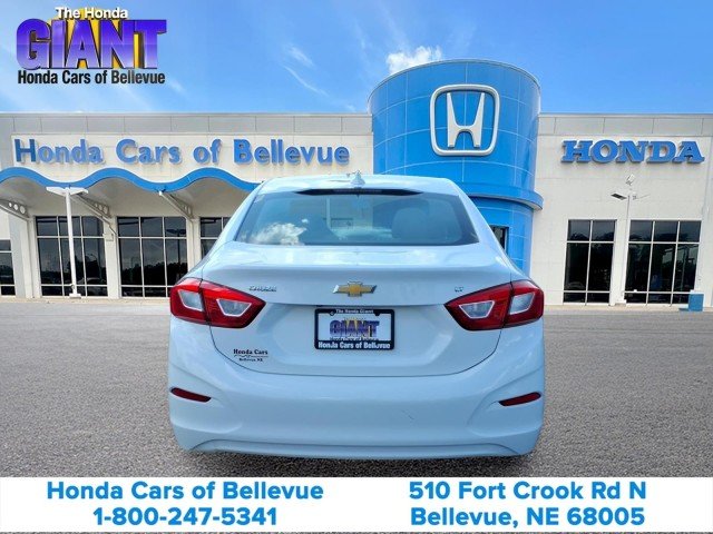 Used 2018 Summit White Chevrolet LT image 6