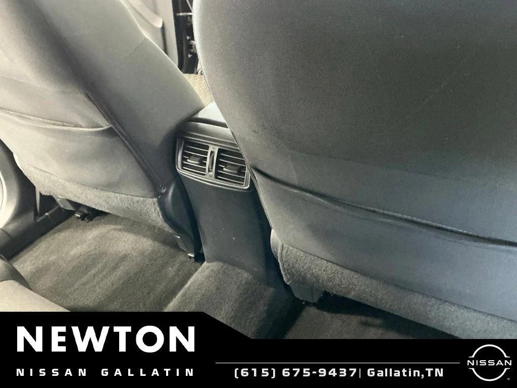 Used 2018 Magnetic Black Nissan S image 13