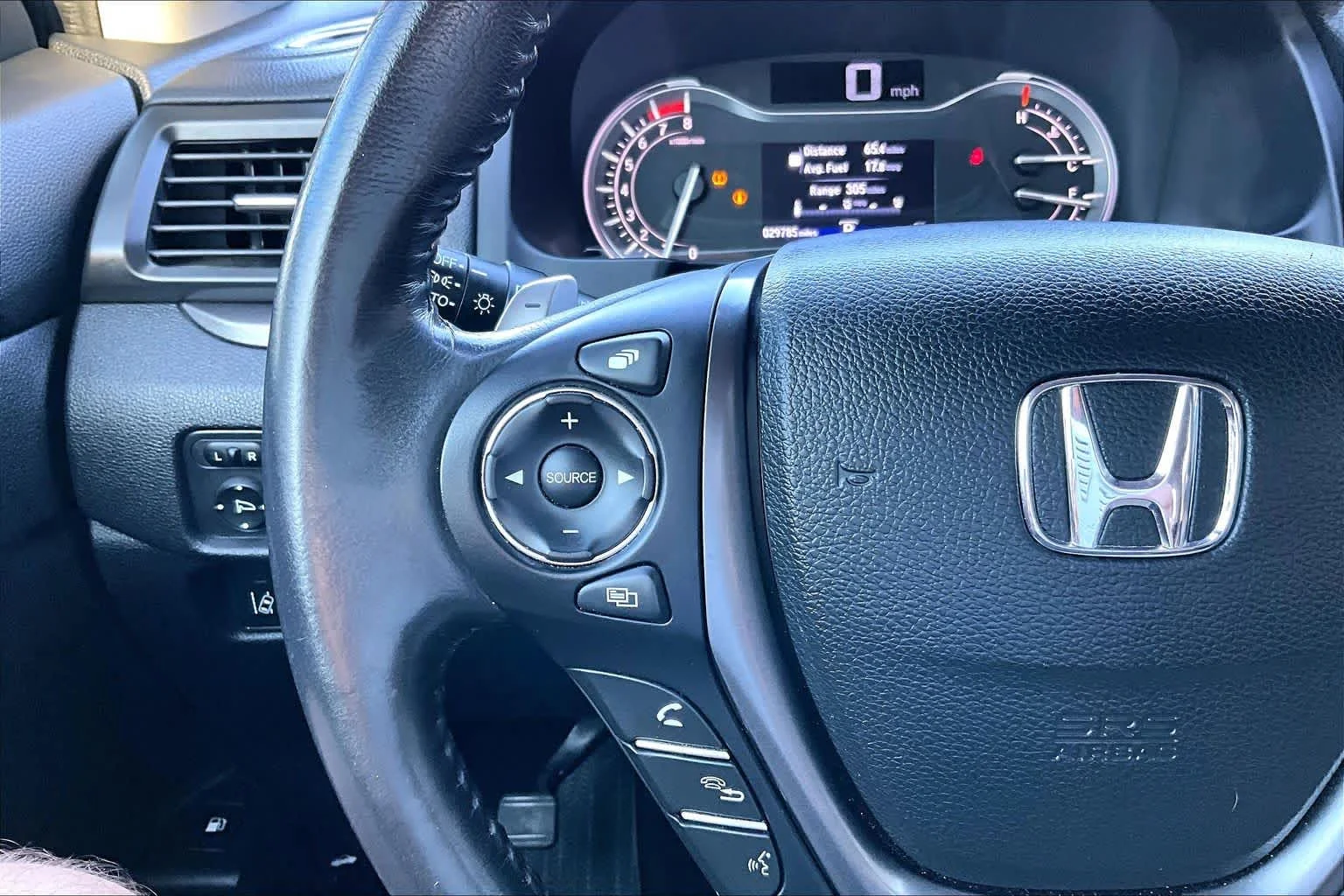 Certified Used 2022 Platinum White Pearl Honda RTL image 24
