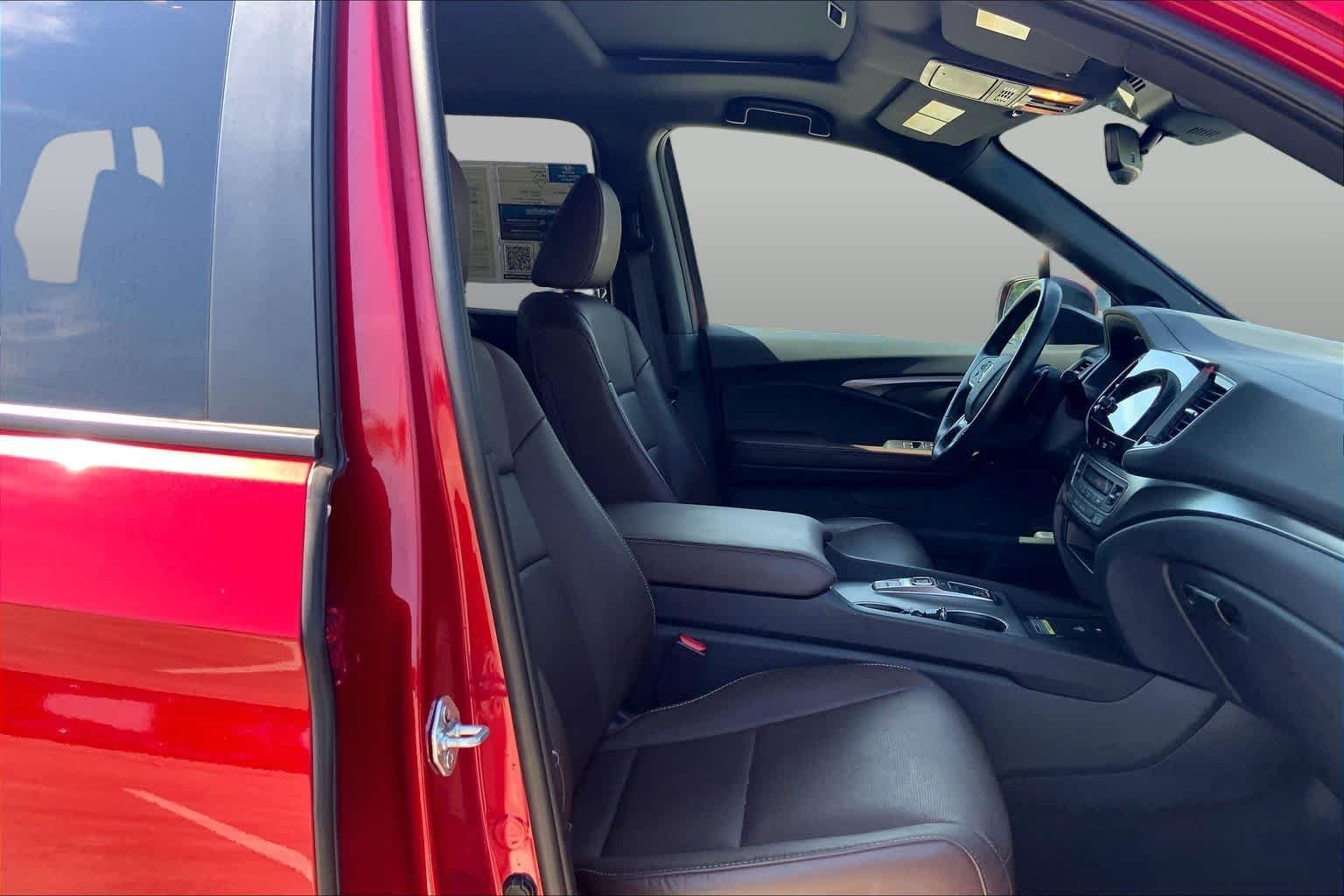 Used 2024 Radiant Red Metallic II Honda EX-L image 9