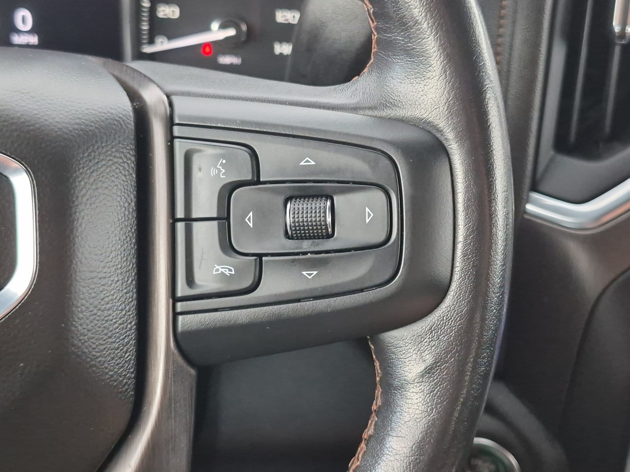 Used 2022 Summit White GMC AT4 image 19