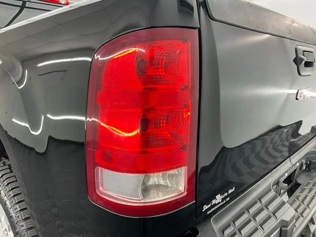 Used 2014 Black GMC SLT image 24