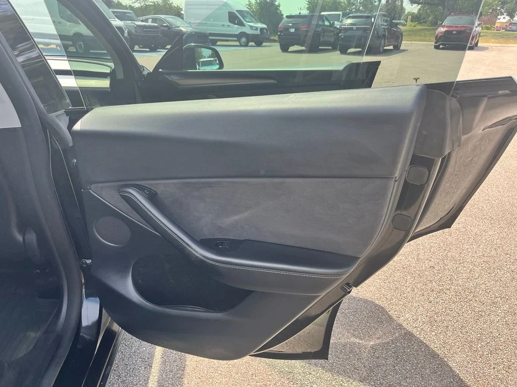 Used 2024 Black Tesla Long Range image 9