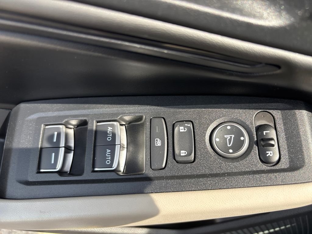 Used 2024 Canyon River Blue Metallic Honda EX image 13