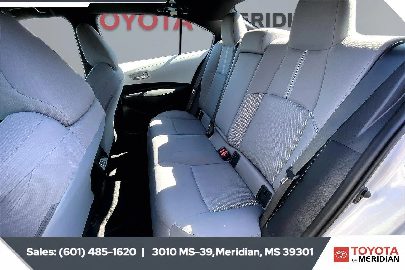 Used 2025 Classic Silver Metallic Toyota SE image 19