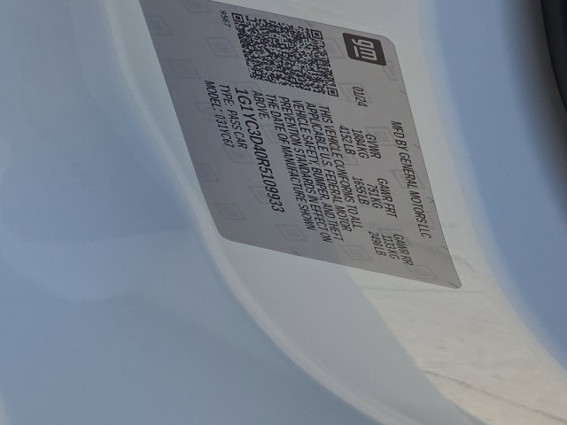 Used 2024 Arctic White Chevrolet 3LT image 37