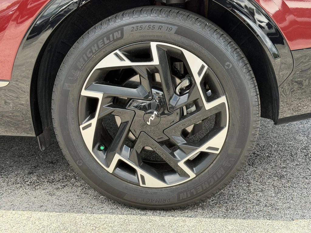 Used 2023 Red Kia SX-Prestige image 9
