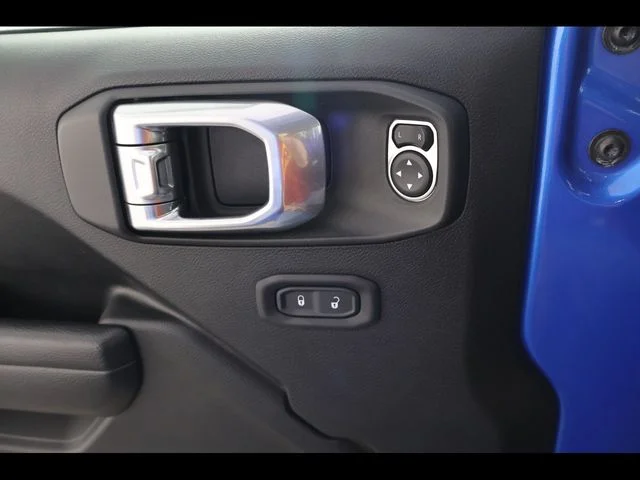 Used 2023 Blue Jeep High Tide image 29
