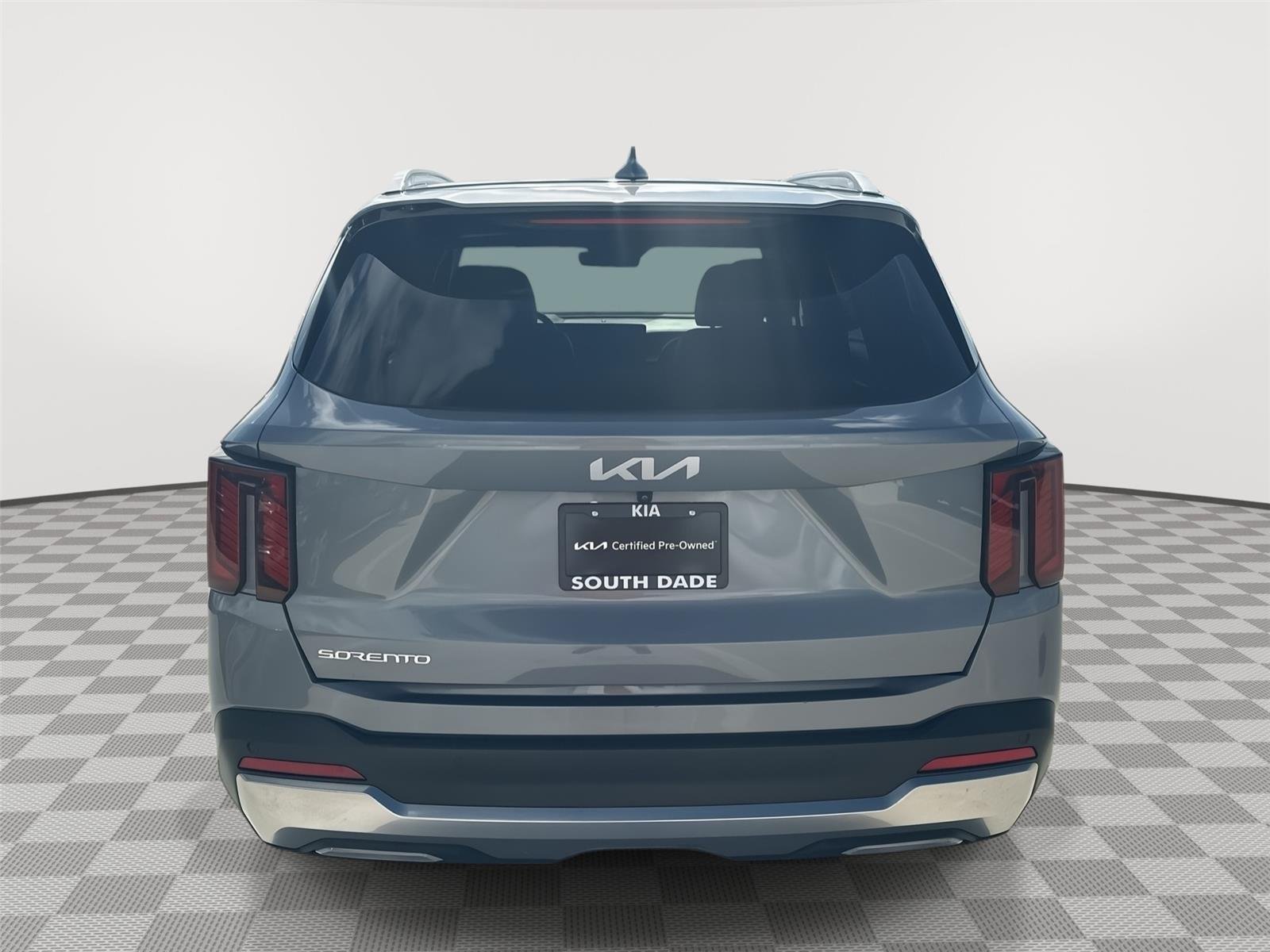 Used 2025 Everlasting Silver Kia SX image 9