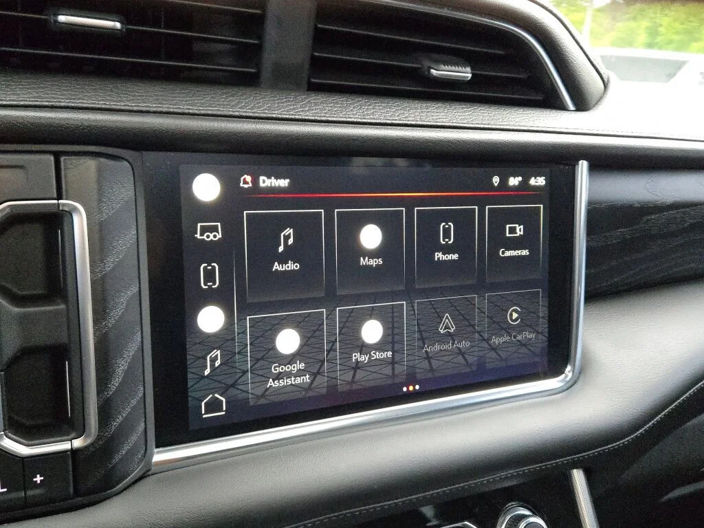 Used 2022  GMC Denali image 30
