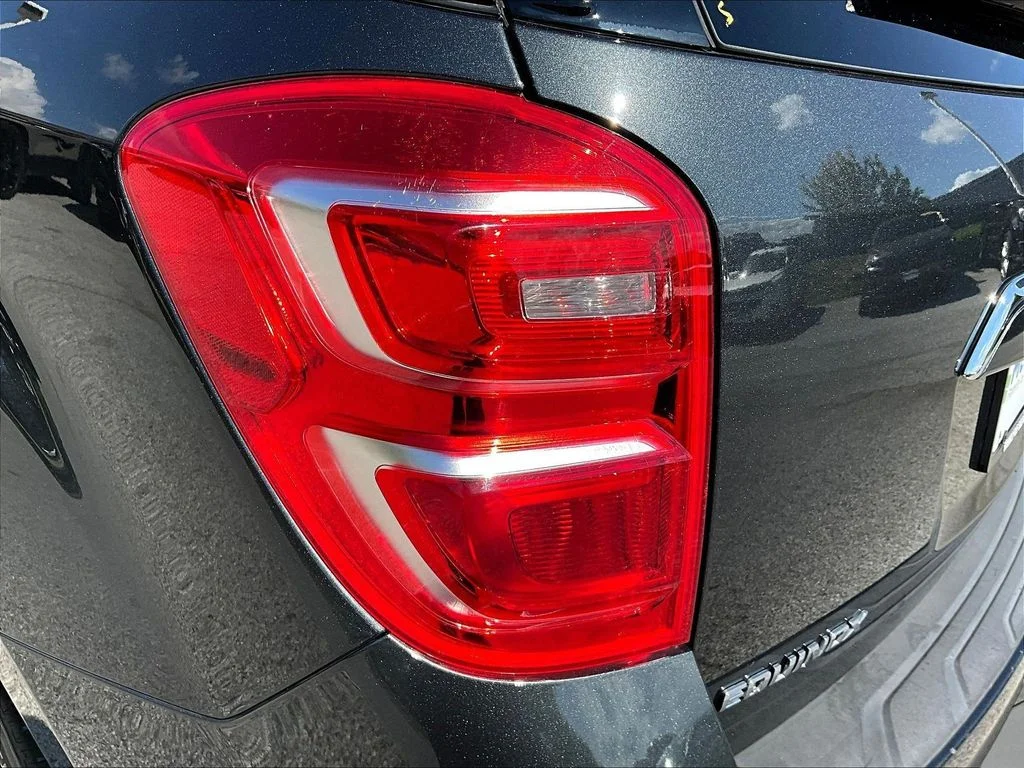 Used 2017 Gray Chevrolet Premier image 25