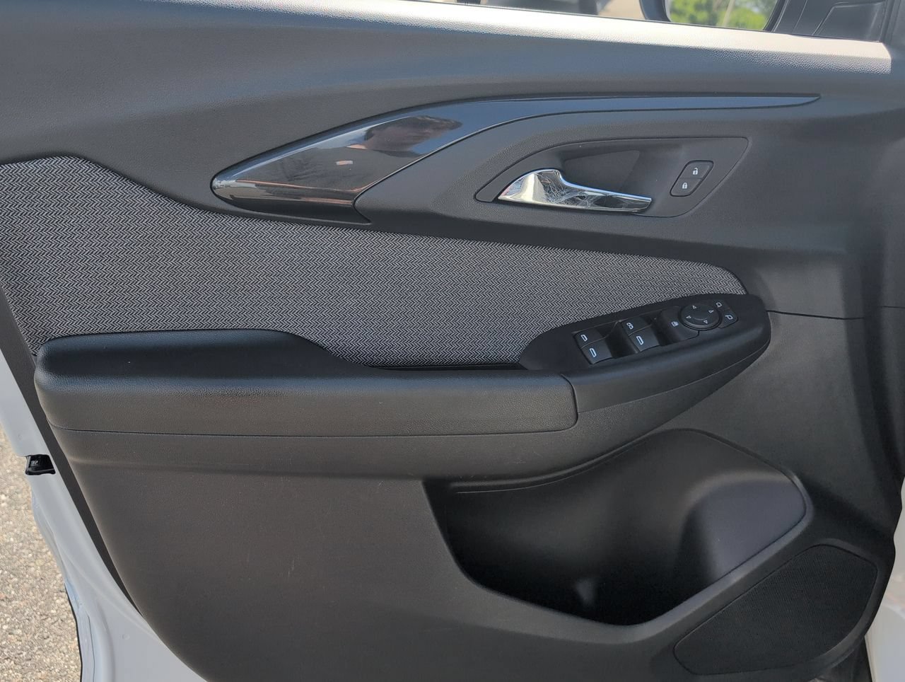 Used 2023 Summit White Chevrolet LT image 20