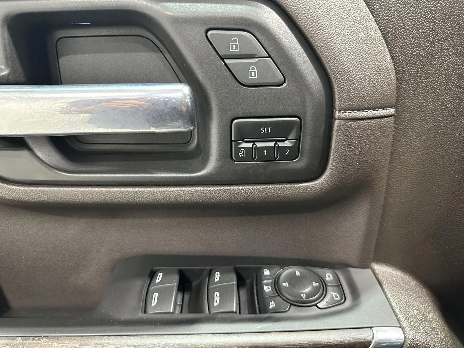 Used 2023 ONYX BLACK GMC Denali image 21