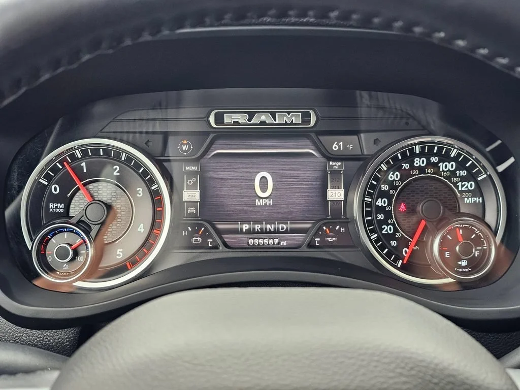 Used 2019  Ram Laramie image 28