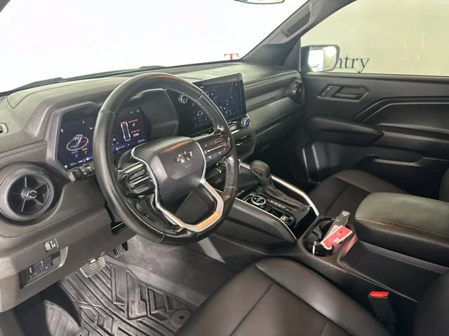 Used 2025 White Chevrolet Trail Boss image 19