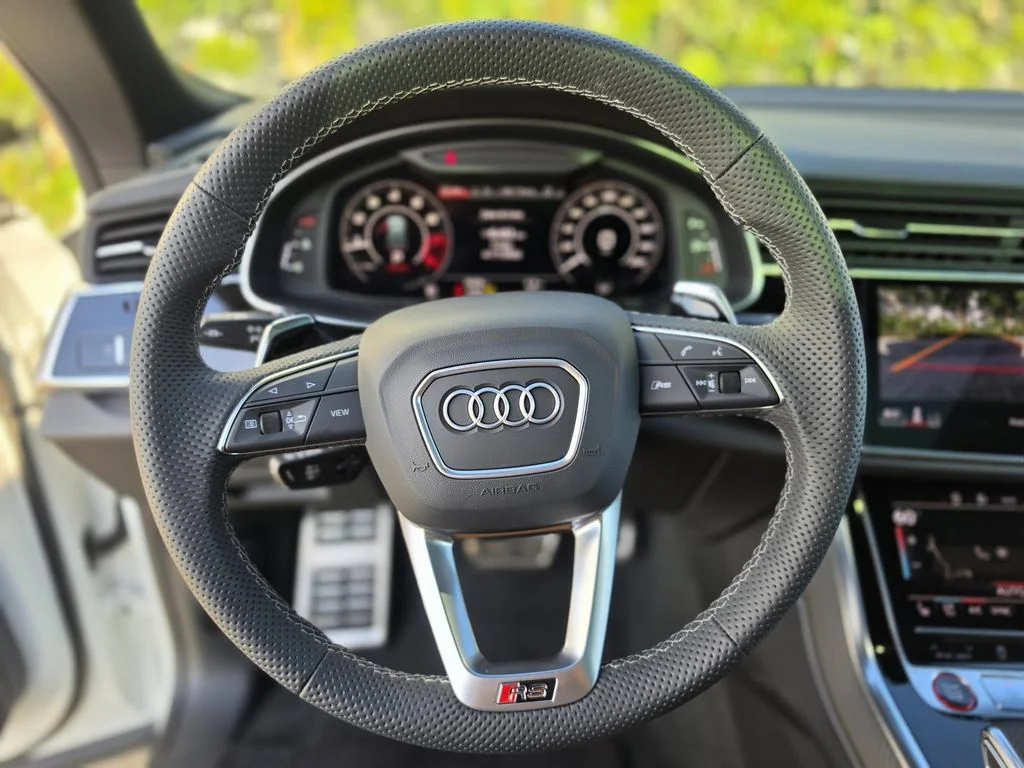 2025 Audi RS Q8 Base - Photo 22