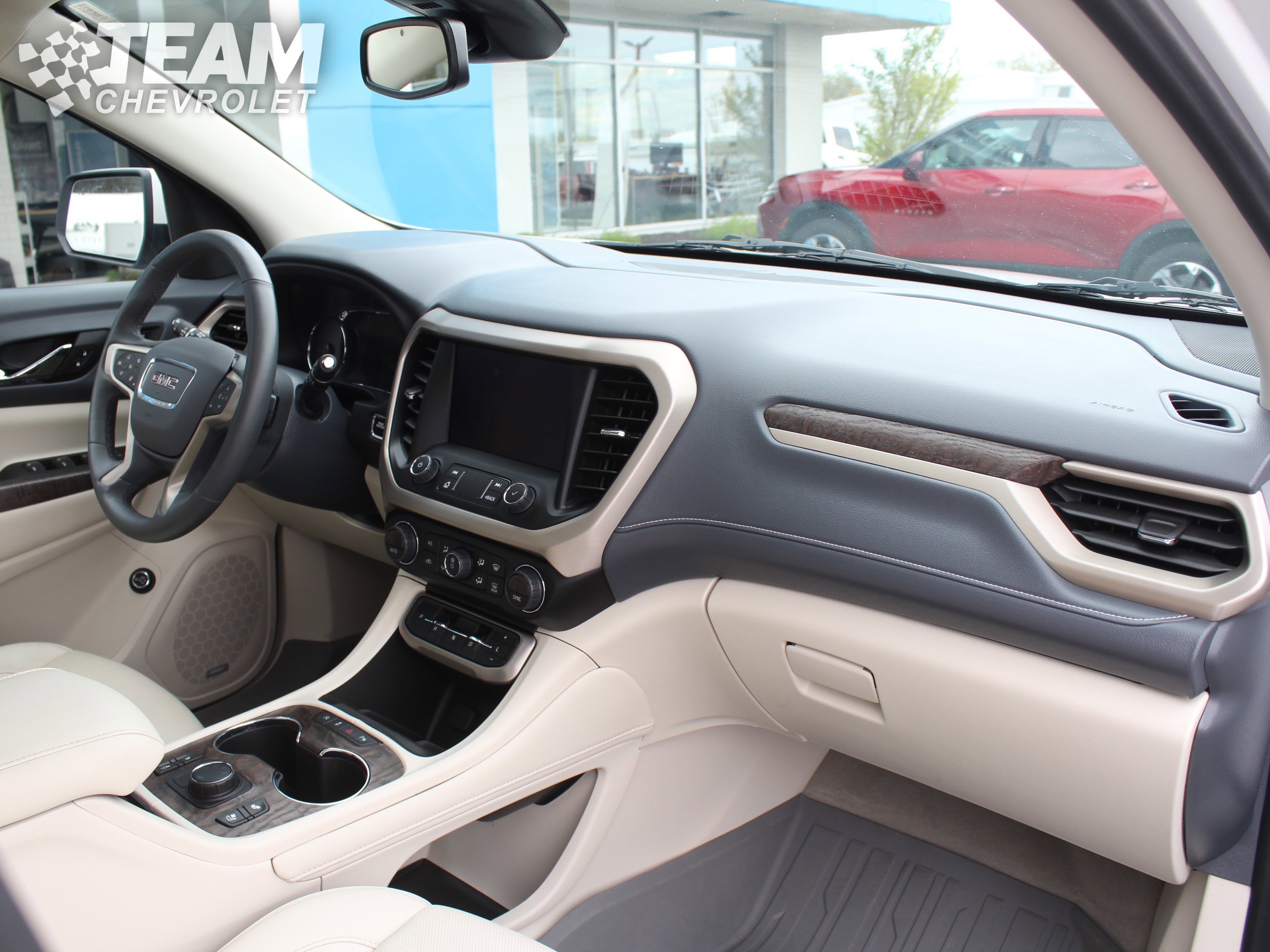 2023 GMC Acadia Denali - Photo 31
