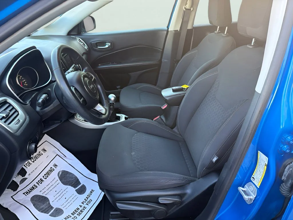 Used 2018 Laser Blue Pearlcoat Jeep Sport image 10