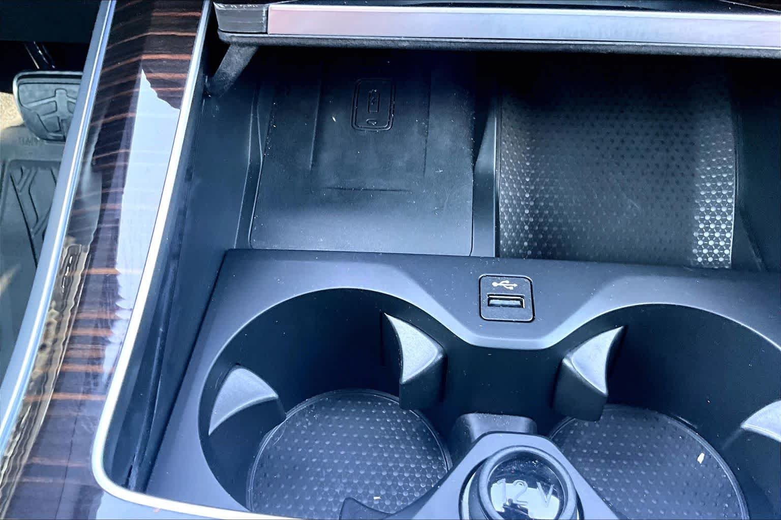Used 2026 Skyscraper Grey Metallic BMW sDrive40i image 35