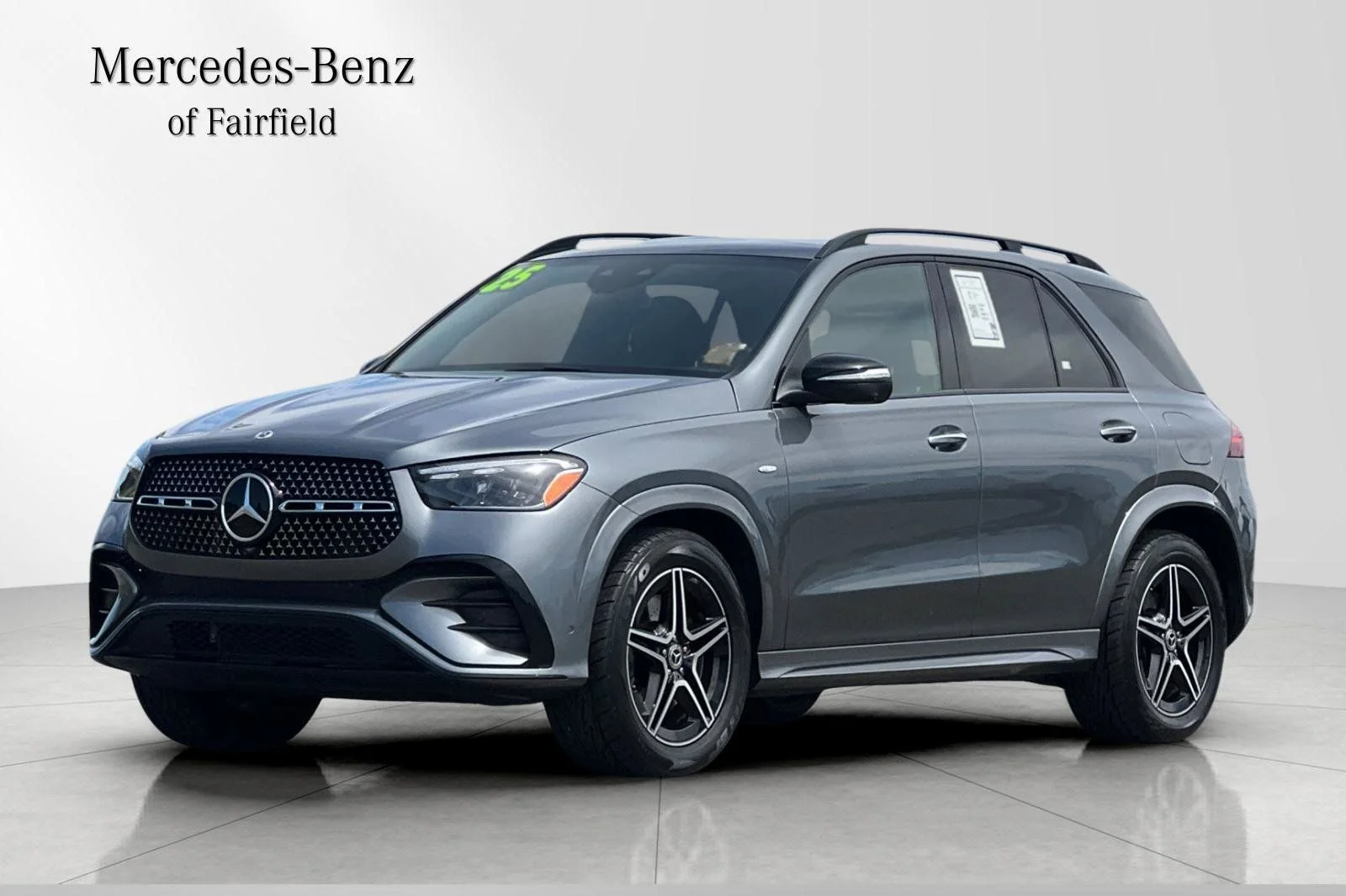 Used 2025 Gray Mercedes-Benz GLE 450e image 1