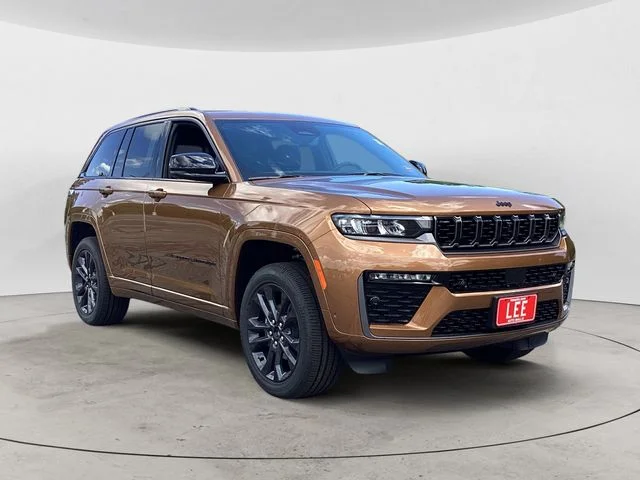New 2026 Copper Shino Metallic Clearcoat Jeep LIMITED RESERVE 4X4 image 8