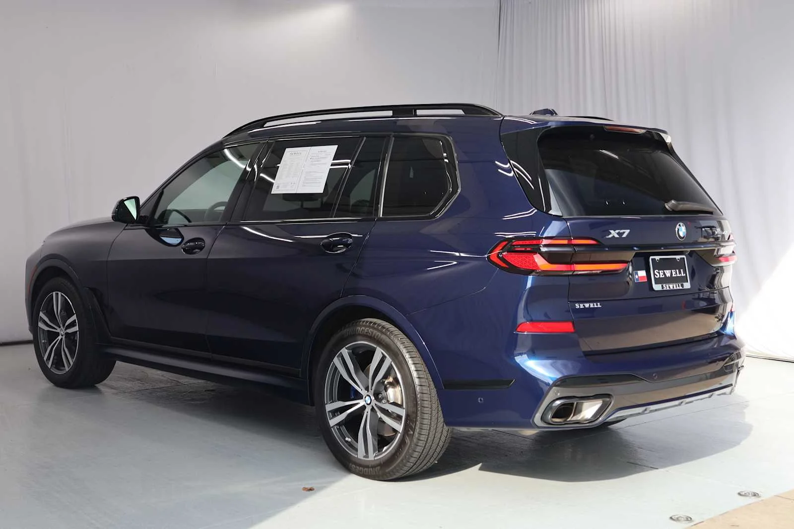 Certified Used 2026 Tanzanite Blue II Metallic BMW xDrive40i image 5