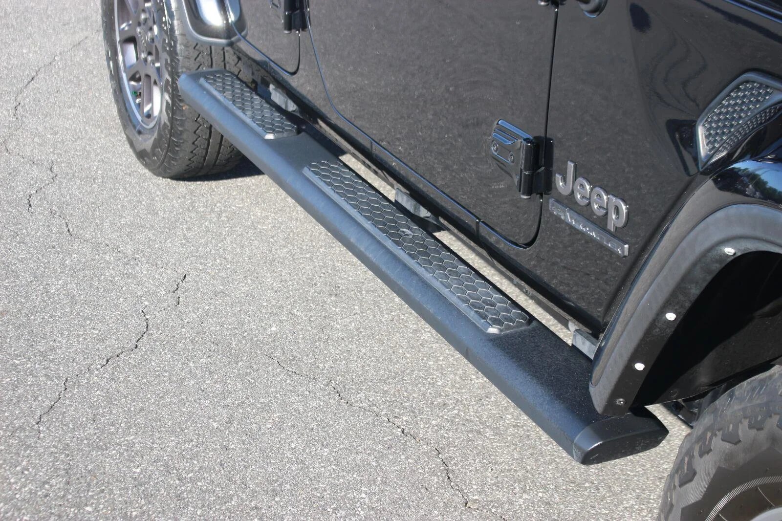 Used 2021 Black Jeep Unlimited 80th Anniversary image 10