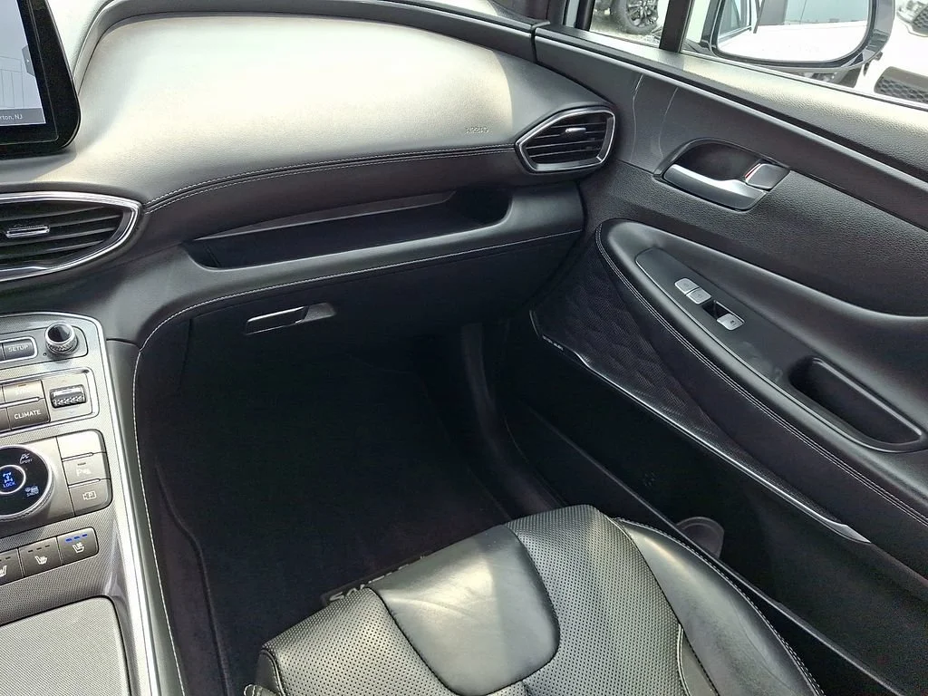 Used 2022 Quartz White Hyundai Calligraphy image 17