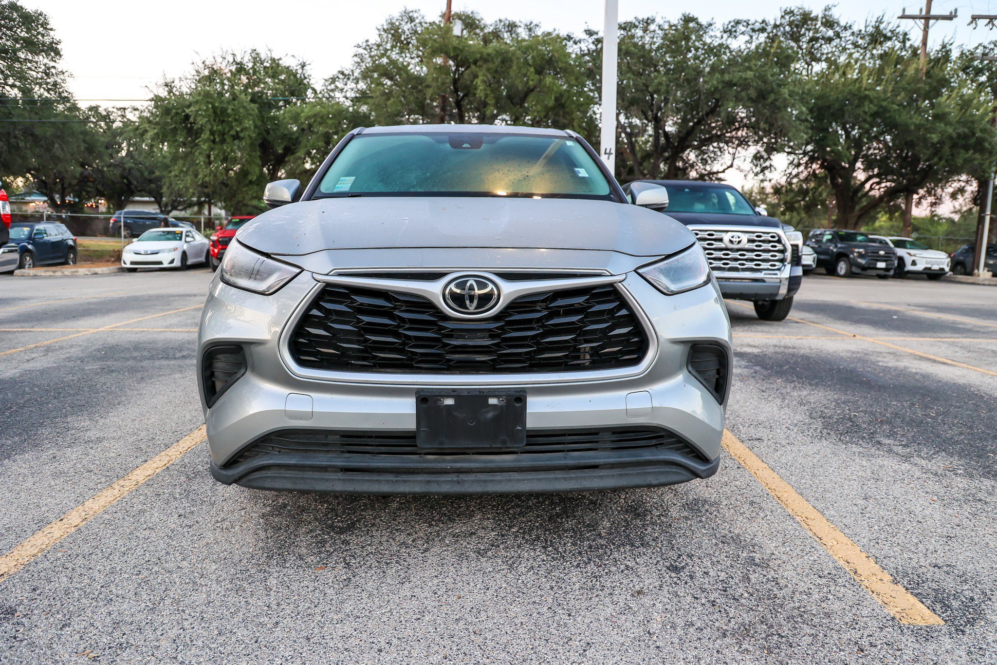 Used 2021 Silver Toyota L image 3