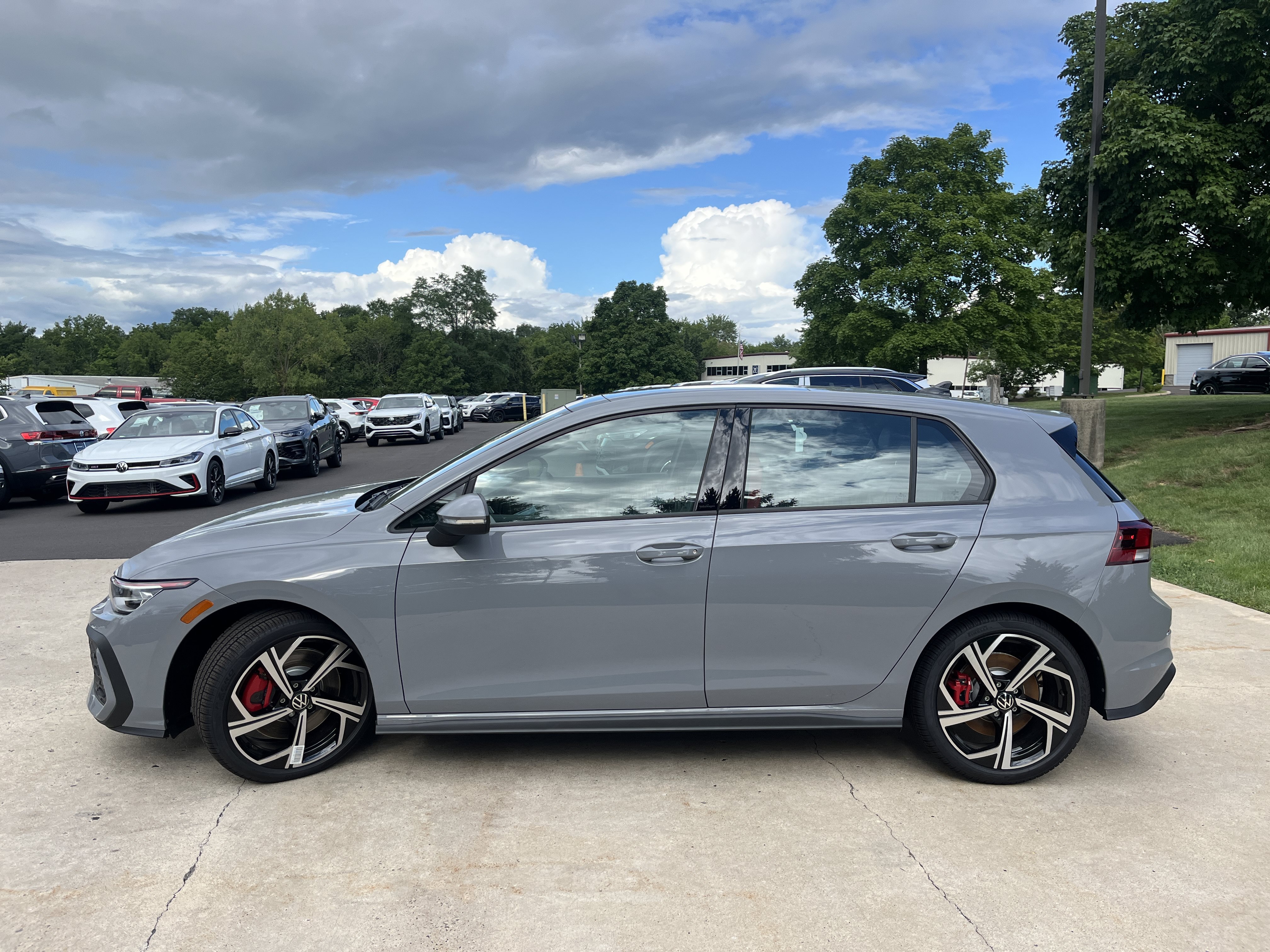 New 2026 Moonstone Gray Volkswagen SE image 11