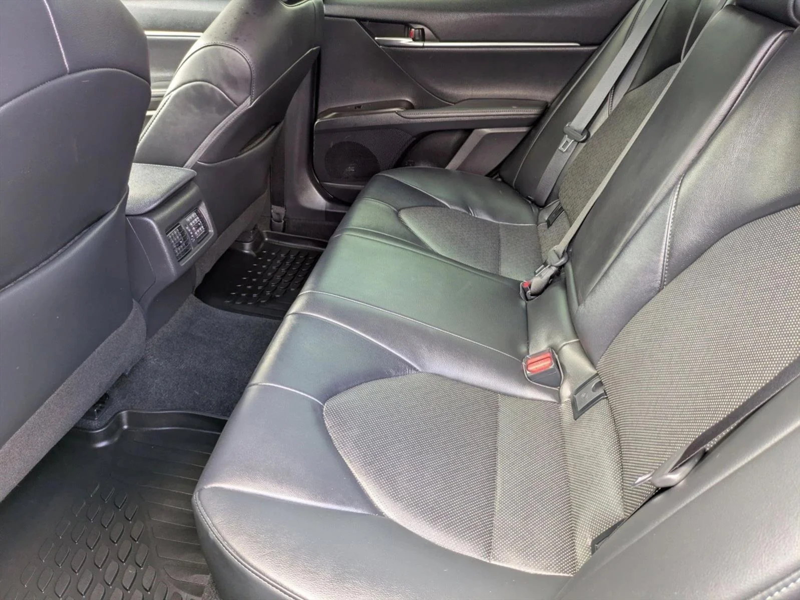 Used 2024 Reservoir Blue Toyota XLE image 17