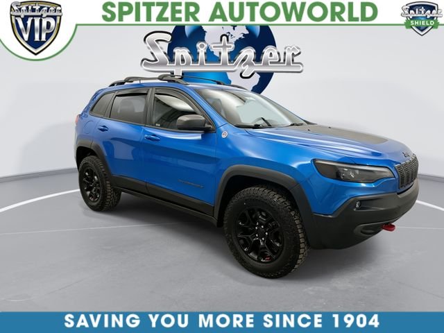 Used 2019 Blue Jeep Trailhawk image 3