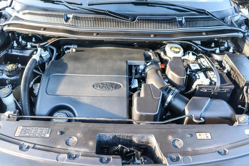 Used 2017 Gray Ford Limited image 30