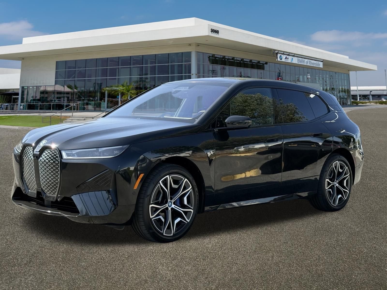Certified Used 2024 Black BMW xDrive50 image 4