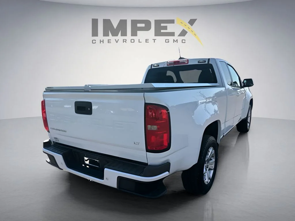 Used 2022 White Chevrolet LT image 5