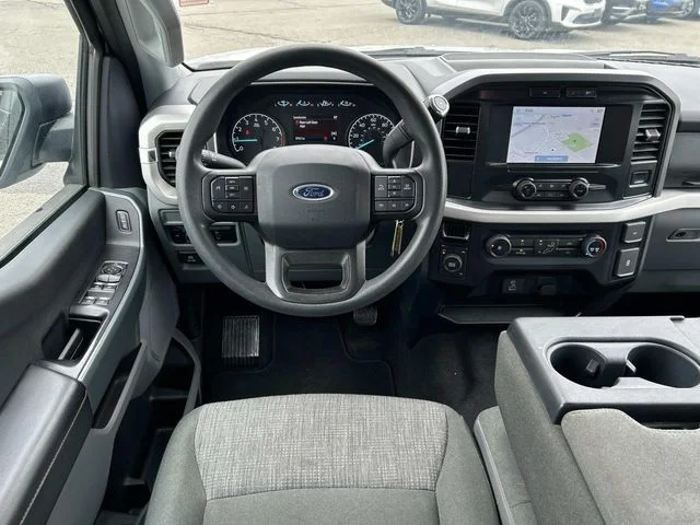 Used 2023 White Ford XLT image 3