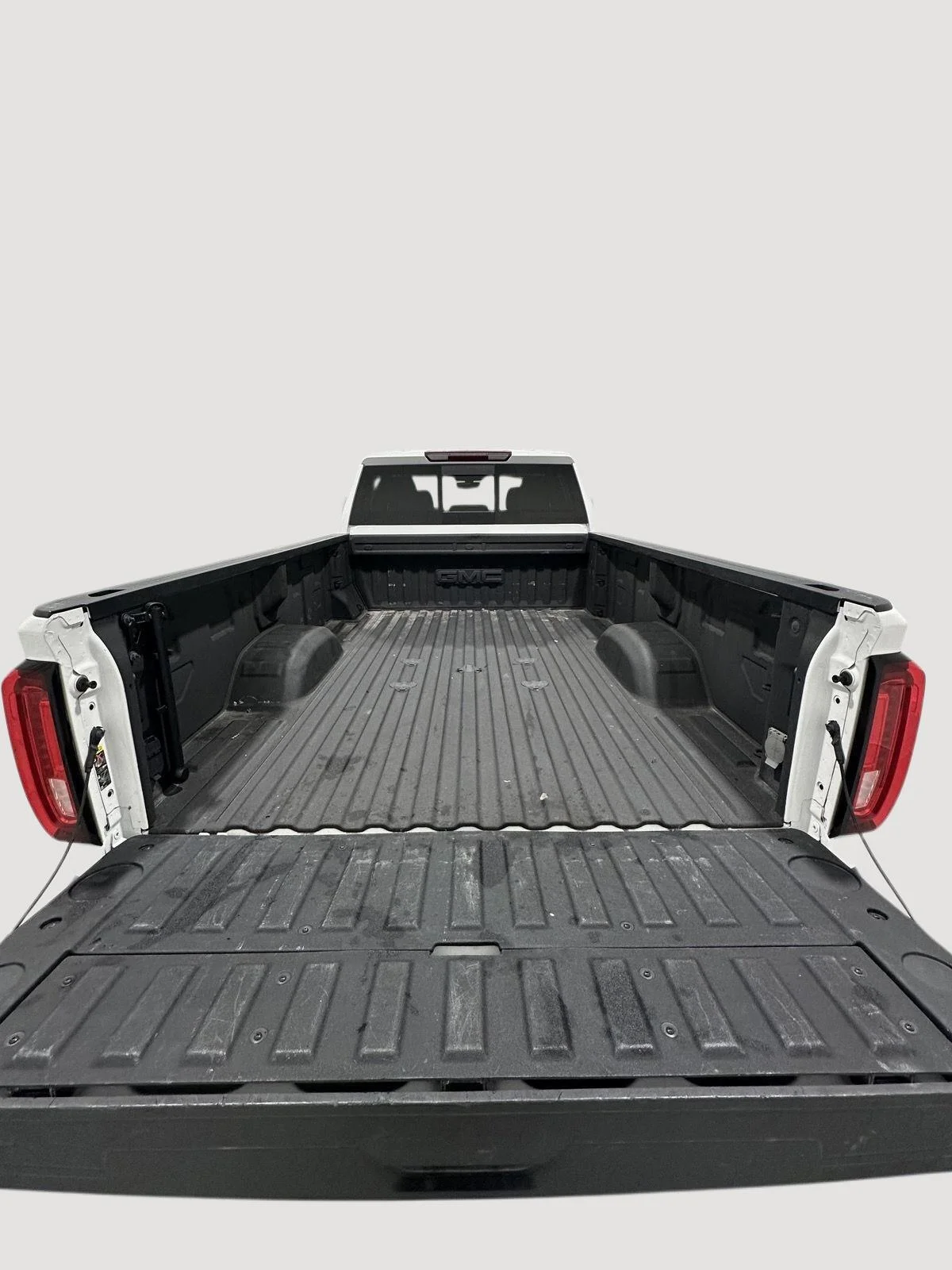 Used 2023 Summit White GMC SLE DRW image 23